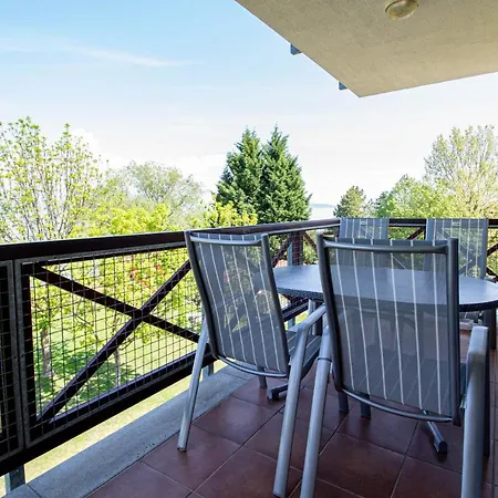 945 - A Balatonoszoedi Hullam Uedueloparkban Panoramas Apartmanban Szallas Apartamento *