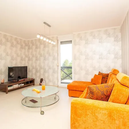 Appartement 945 - A Balatonoszoedi Hullam Uedueloparkban Panoramas Apartmanban Szallas Balatonoszod