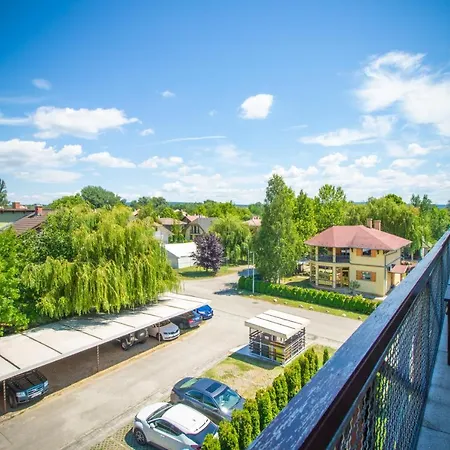 945 - A Balatonoszoedi Hullam Uedueloparkban Panoramas Apartmanban Szallas