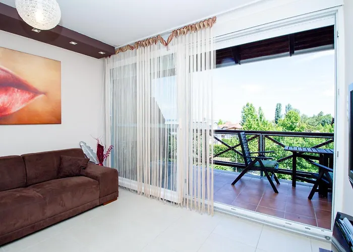 945 - A Balatonoszoedi Hullam Uedueloparkban Panoramas Apartmanban Szallas *