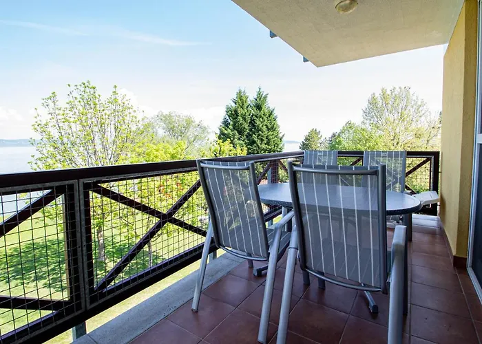 945 - A Balatonoszoedi Hullam Uedueloparkban Panoramas Apartmanban Szallas Apartment *