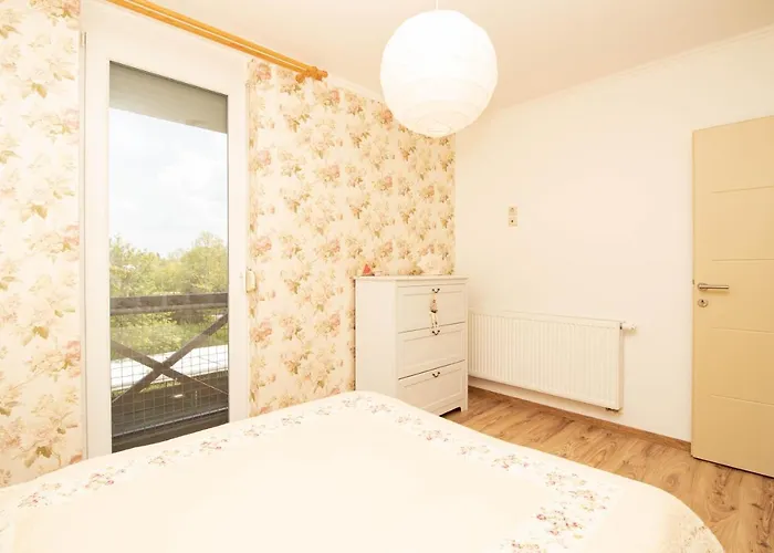 945 - A Balatonoszoedi Hullam Uedueloparkban Panoramas Apartmanban Szallas 아파트 벌러토뇌쇠드