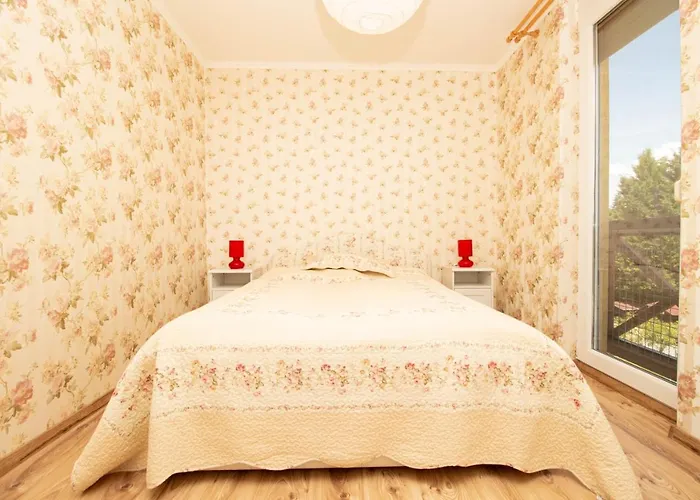 945 - A Balatonoszoedi Hullam Uedueloparkban Panoramas Apartmanban Szallas * Balatonoszod