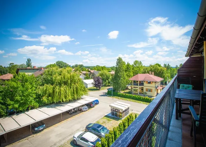 945 - A Balatonoszoedi Hullam Uedueloparkban Panoramas Apartmanban Szallas