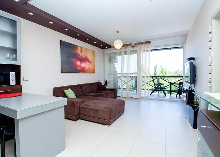 945 - A Balatonoszoedi Hullam Uedueloparkban Panoramas Apartmanban Szallas 벌러토뇌쇠드