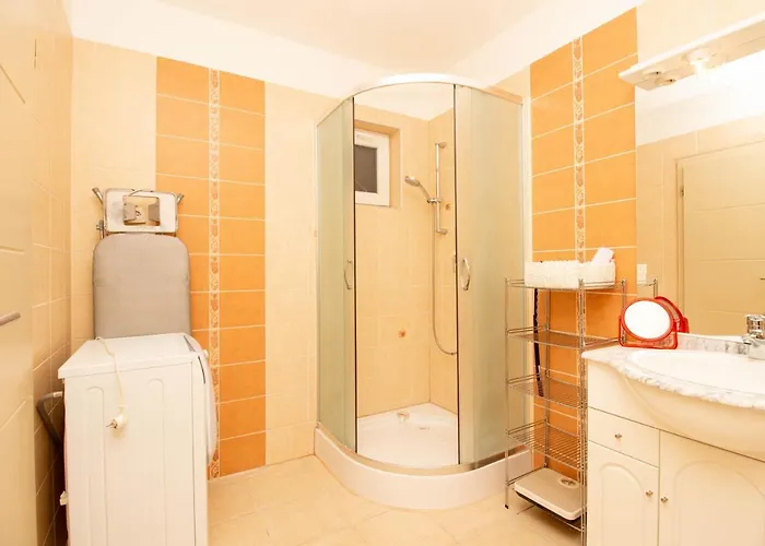 945 - A Balatonoszoedi Hullam Uedueloparkban Panoramas Apartmanban Szallas