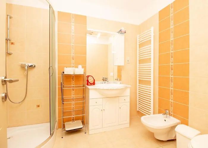 945 - A Balatonoszoedi Hullam Uedueloparkban Panoramas Apartmanban Szallas * Balatonoszod